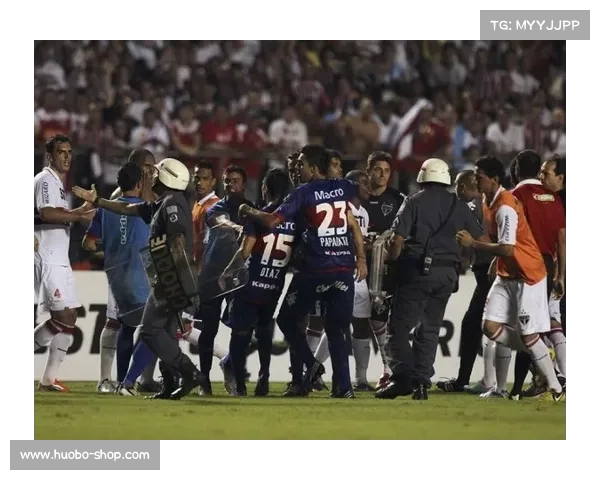 南美杯芬斯客场险胜